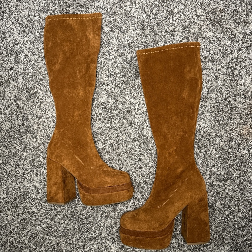 Forever 21 Tan Suede Platform Heeled Boots